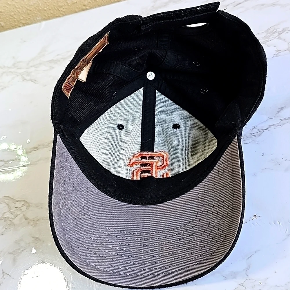 Genuine Merchandise San Francisco Giants Hat.